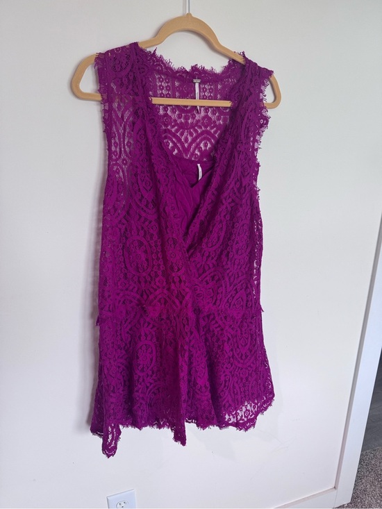 Free People Dresses & Skirts - Free People Fuchsia Crochet Lace dress